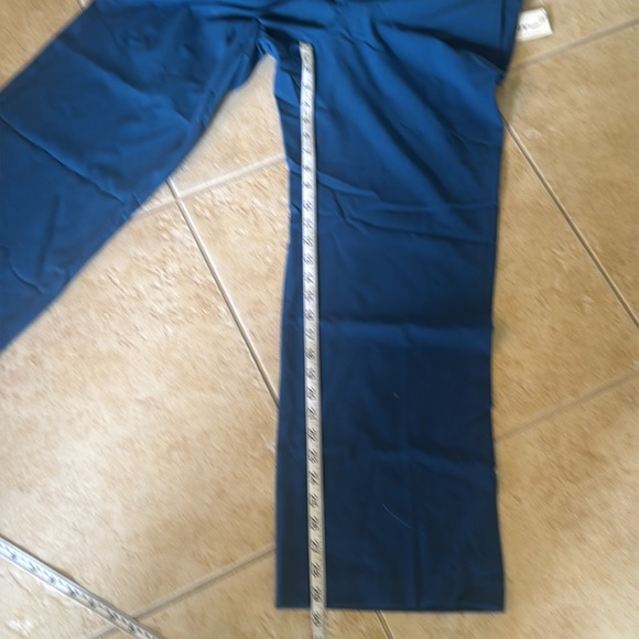 Kim Rogers Modern Fit Petite Pants - Picture 6 of 7